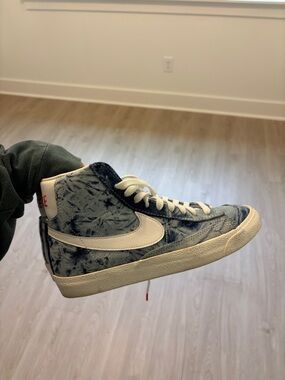 Nike Blazer Mid Denim Tie-Dye Blue White Sneakers
